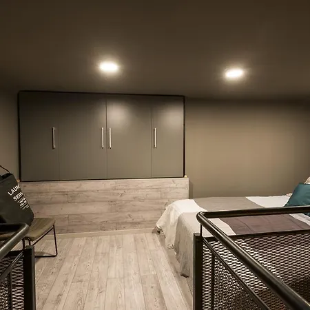 Rusty Loft & Bar Loft Apartment Budapest